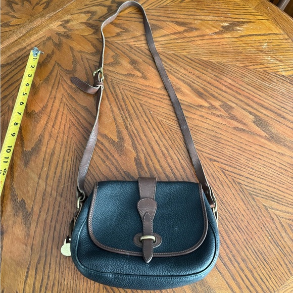 Dooney & Bourke Handbags - Vintage DOONEY & BOURKE ‎ Black Leather Crossbody Bag or Shoulder Purse